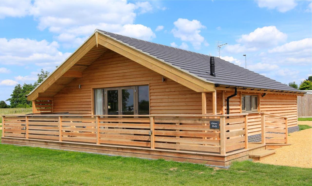 Fields End Lodges Doddington  Bagian luar foto