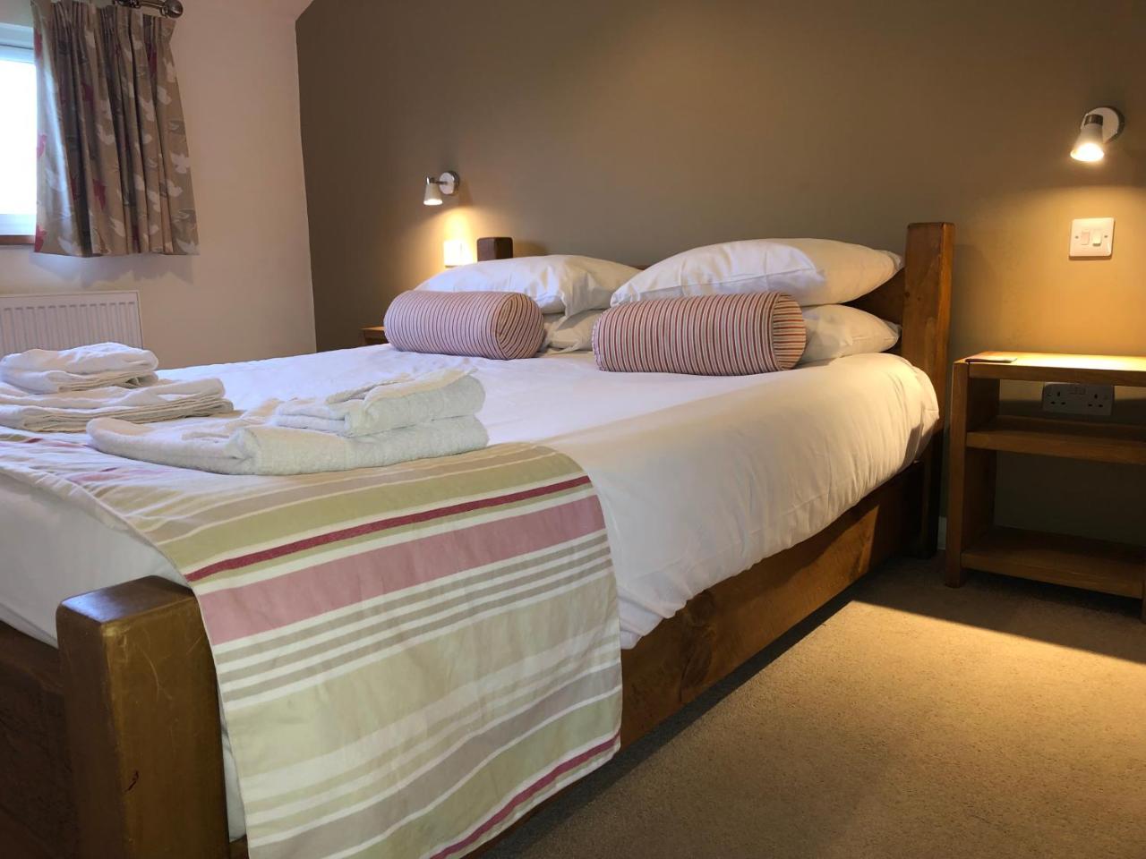 Fields End Lodges Doddington  Bagian luar foto