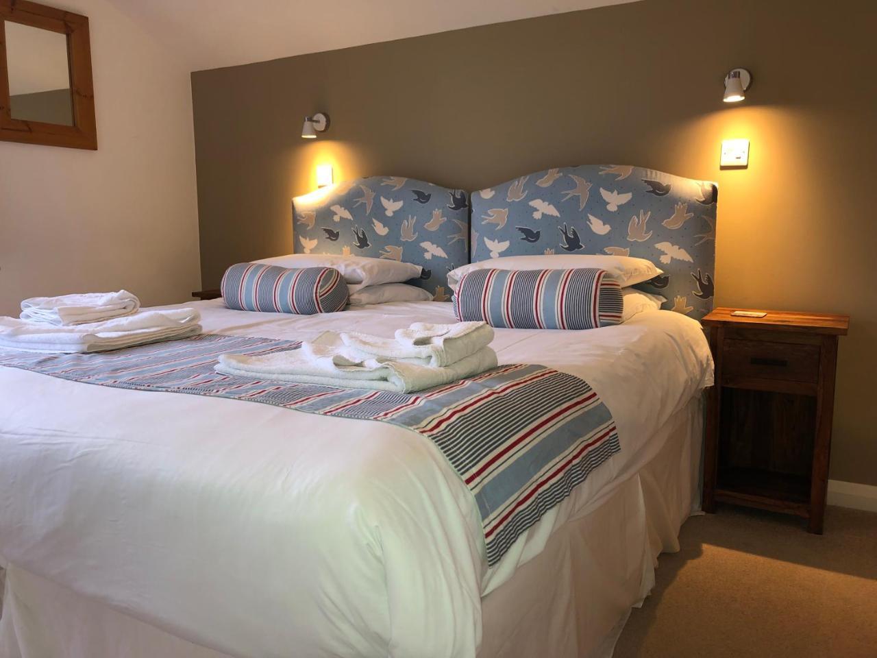Fields End Lodges Doddington  Bagian luar foto