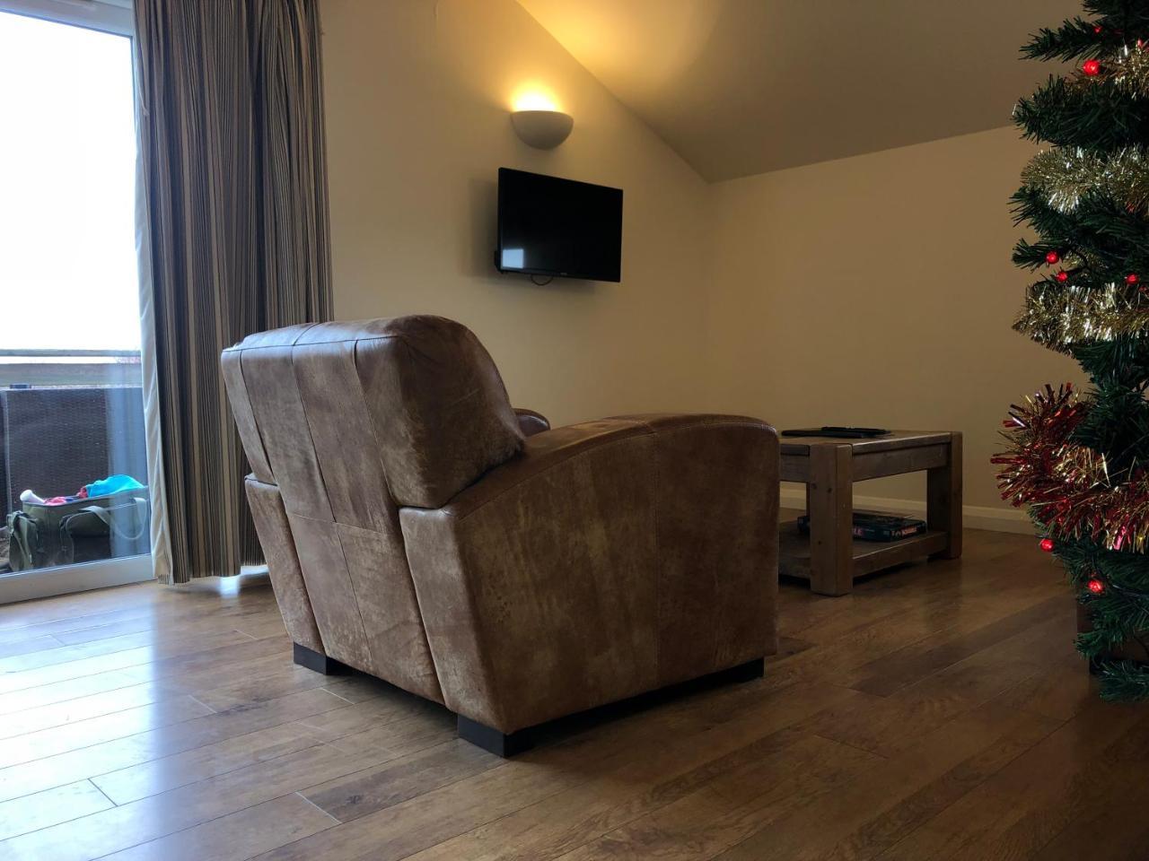 Fields End Lodges Doddington  Bagian luar foto