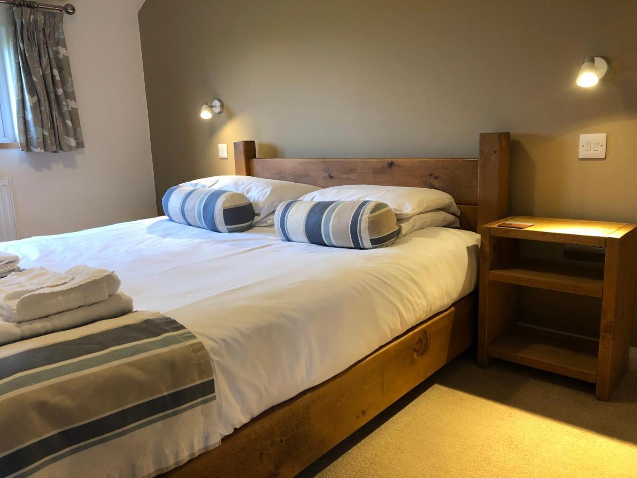 Fields End Lodges Doddington  Bagian luar foto